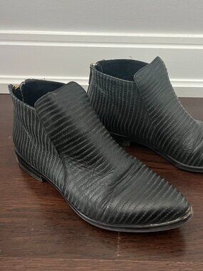 House of Harlow 1960 Ankle Booties